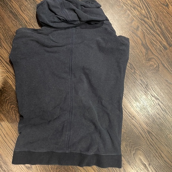 Lululemon turtle neck - Picture 2 of 3